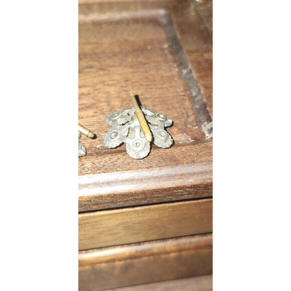 Vintage Brass & Ruby Glass Cufflinks – Floral Screw-Back Mid-Century Style - Picture 7 of 7